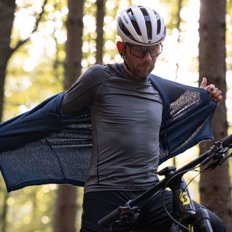 Bielizna termoaktywna męska Alpinus Hemis Set AO35166 szara